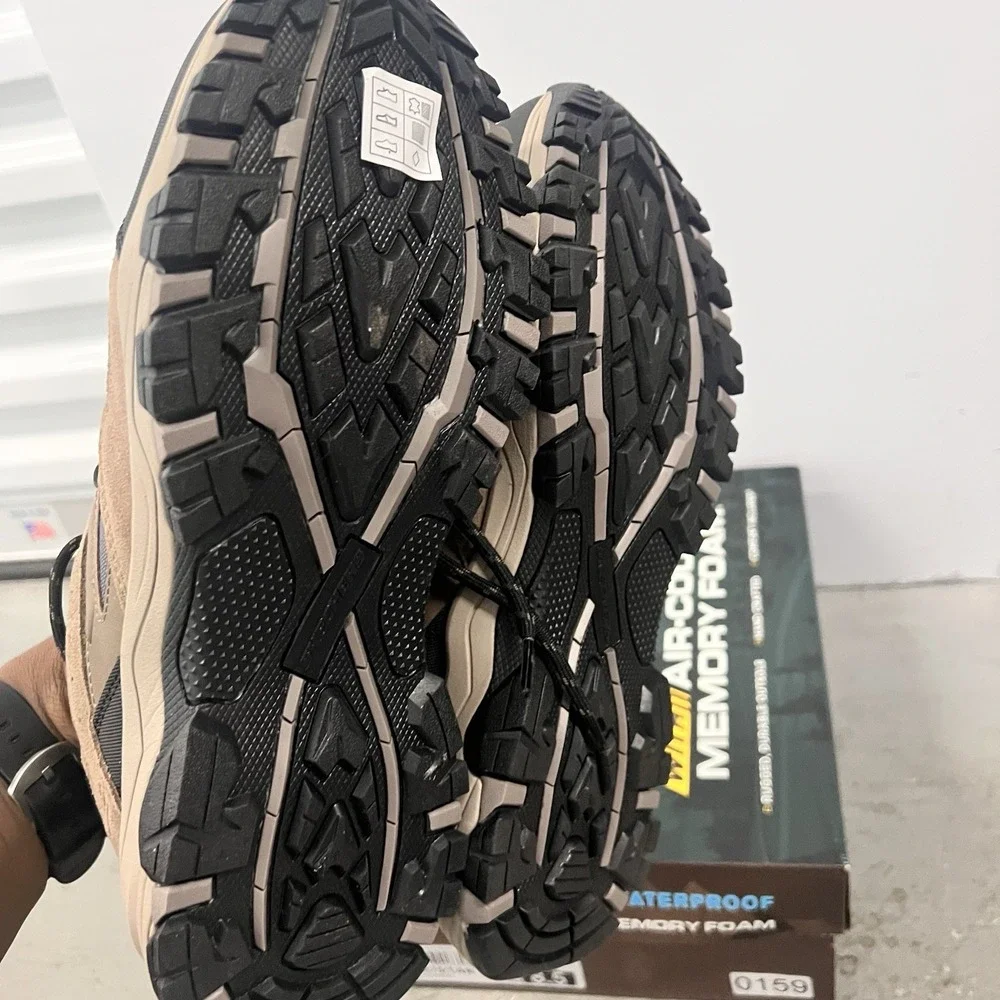 N/A skechers outdoors